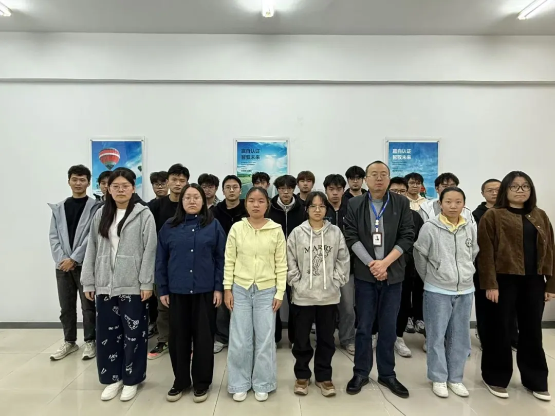 【近期結(jié)班留影】時光會定格此刻，但夢想永