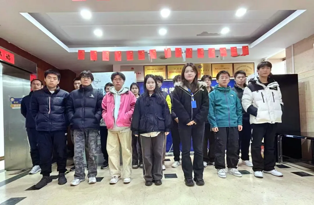 叮！結(jié)班成功！這張合照，是我們努力的最好